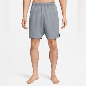 Nike Totality
Men's Dri-FIT 7" Unlined Versatile Shorts